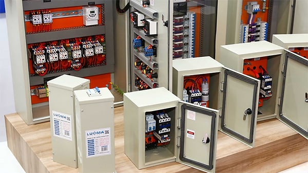 Electrical enclosure sealing and gasketing solution for LUKBOX (Brazilian electrical enclosure manufacturer)